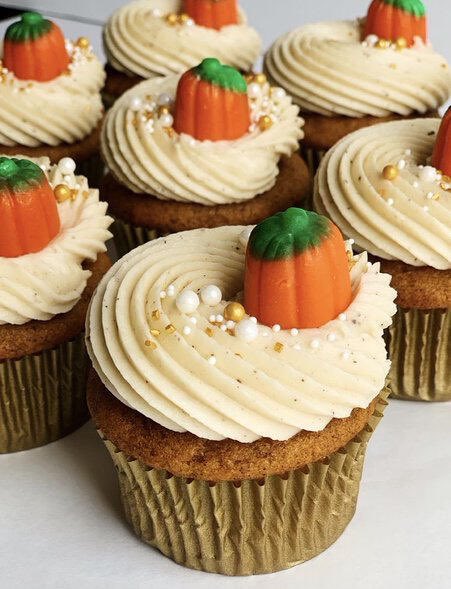 ShapiroLev's tweet photo. I’m about to grub #FallFunParty.   Especially because @sweetbabyreys_  made them. https://t.co/BC8N0LBFi2