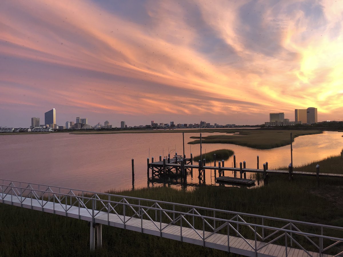 Amanda_Gramiak's tweet photo. @6abc twilight shot in Brigantine, NJ tonight 💛 https://t.co/0N1jfGUDNi