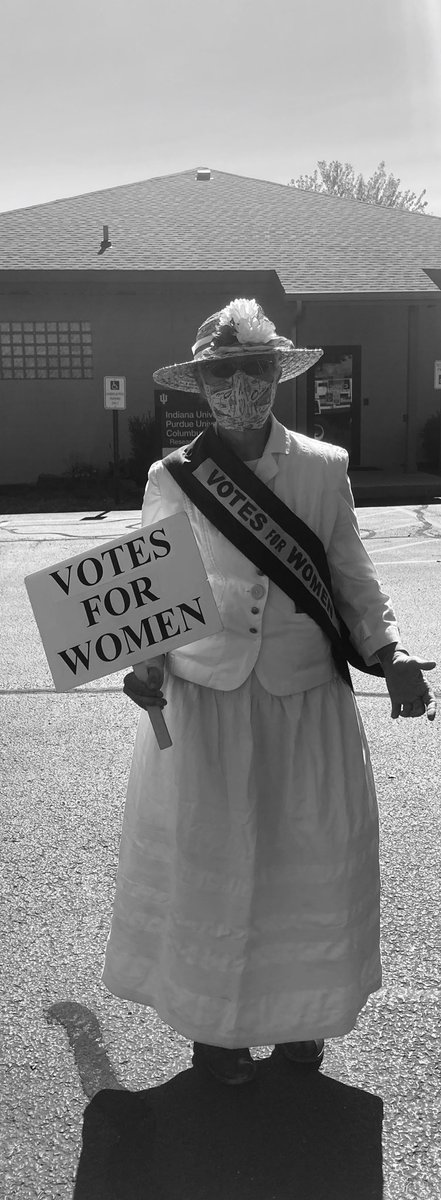 BarthCtyDems's tweet photo. We visited the past in order to celebrate the now and prepare for the future.
#Equality #WomensSuffrage #SuffrageCentennialCarParade #Columbus #Indiana #100YearsSuffrage #RatifyTheERA #RBG https://t.co/AnAcbmRC2O