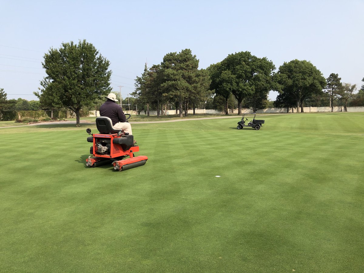 CRgreenside's tweet photo. Round Up 2020 is in the books. Now for the best party in town!

#WCC #Cheers #RoundUp2020 #MemberGuest #PerfectWeather #SuperViews #OneDreamOneTeam 🤠🔥🔥 https://t.co/Av09w0Od4Z