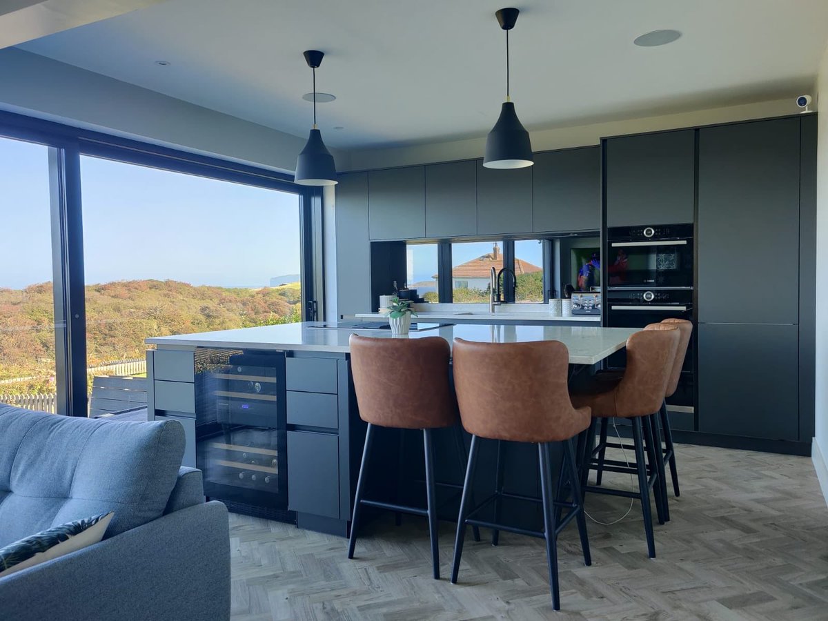 Photos just in of a kitchen project we’ve recently completed on the east coast #schüller #fittedkitchen @BoschHomeUK <a href="/quookeruk/">Quooker UK</a> <a href="/Silestone/">Silestone by Cosentino</a> <a href="/Dunavox_GB/">Dunavox - GB</a> <a href="/AmticoFlooring/">Amtico</a> <a href="/InHouseLtd/">InHouse Ltd</a>