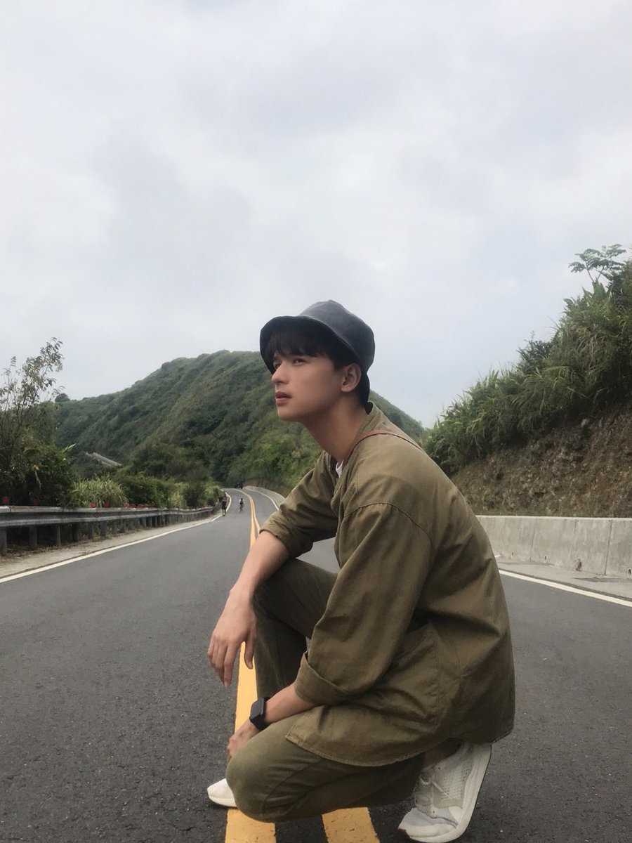 yykblog's tweet photo. -
真的是很久沒出去郊遊
終於可以來吸一下山上的空氣⛰ https://t.co/PmI1hBp0t8