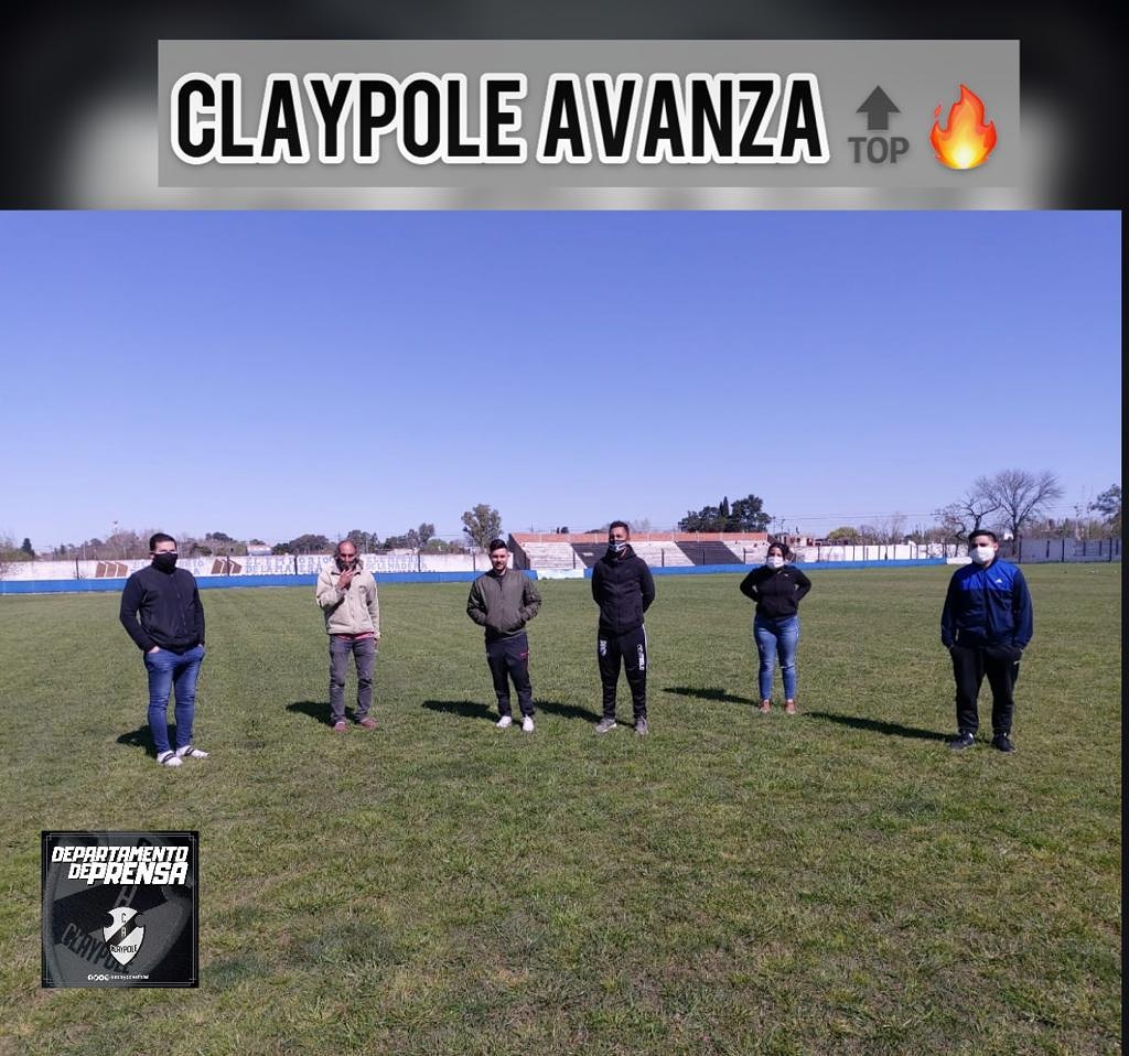 🔥🔝 CLAYPOLE SIGUE CRECIENDO:

📝 Esta tarde se oficializó el nuevo sistema de riego automatizado para el campo de juego del Estadio Rodolfo Vicente Capocasa.

 SIGUE ABAJO ⬇️