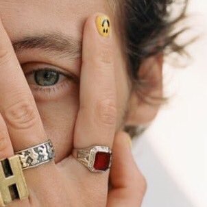 infinitywallss tweet picture