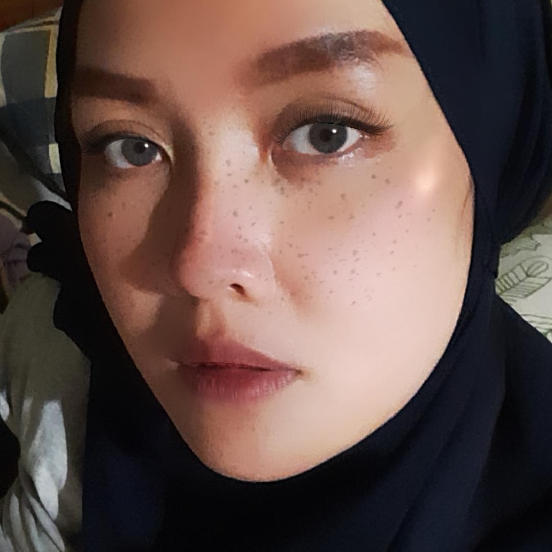 Holla, long time no see. Mau aktif di twitter lagi aaahhh. Kira2 apa ya yg seru di twitter?