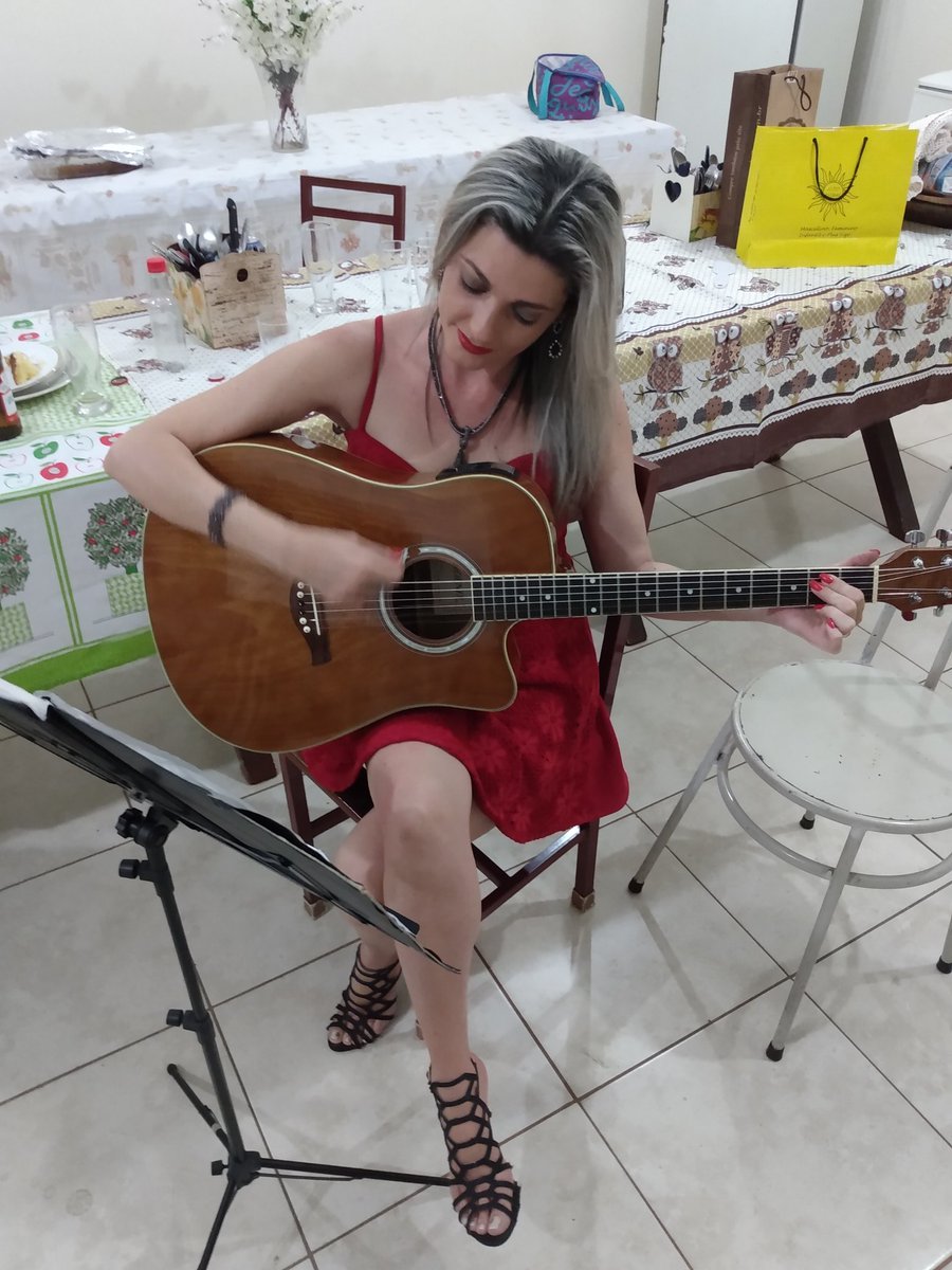 FranzinRoberta's tweet photo. 3.5 parabéns para mim https://t.co/AypzmstZZq