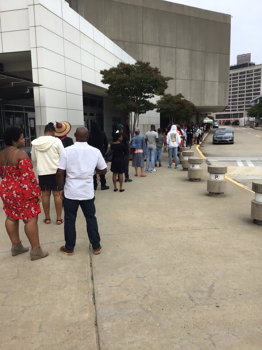 andrewocoker's tweet photo. Was Out Here Heavy
#FBAC2020
@tariqnasheed #smashingsuccess #covidaintstopshit
โค๏ธ๐ค๐ https://t.co/Lhhl6bzsAH