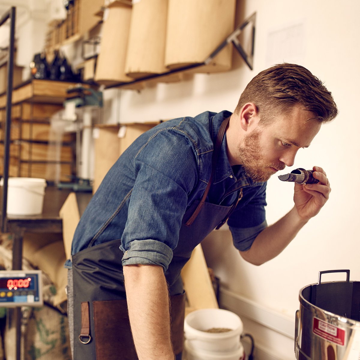 “Coffee is an organic product. It doesn’t stay static it’s a living thing.” Says Rosetta’s Head Roaster Jono. At <a href="/rosettaroastery/">Rosetta Roastery</a>, no roasting curve is holy. Read the whole story here: bit.ly/33oFMqg  

Picture by Marius Szczawinski

#rosettaroastery #coffeeroaster