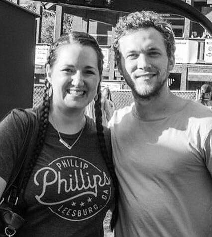 Rattyb5's tweet image. 🥳Happy birthday, @Phillips !!🎉💜I’m so grateful for you&amp;amp; your amazing music. I hope you have a wonderful day w/ Hannah &amp;amp; Patch that’s full of delicious food &amp;amp; desserts.Miss you so much &amp;amp; can’t wait until we get to hear new music &amp;amp; see you in concert. Can’t come soon enough.🥳💜