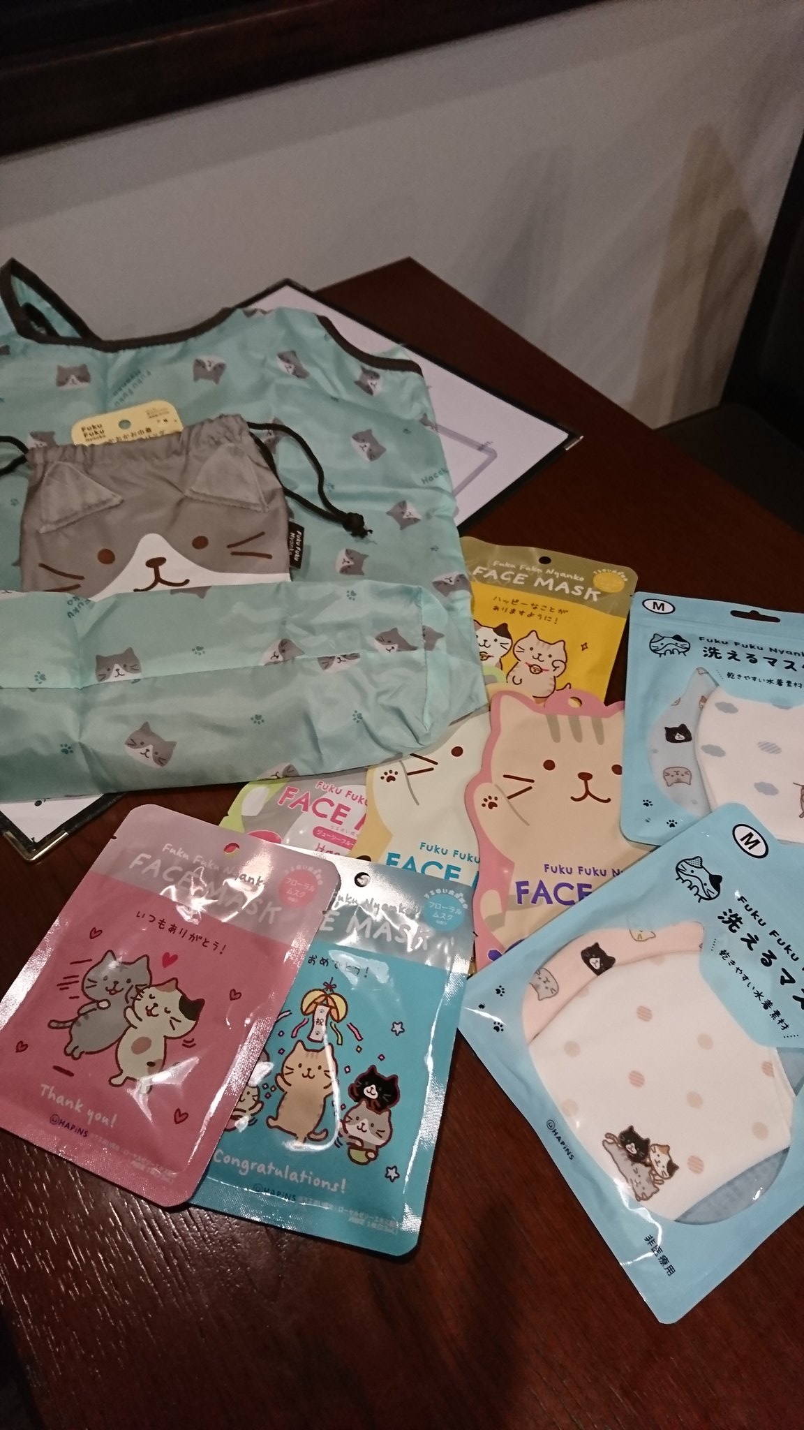 パスタの店 山猫軒 香川県高松市新田町 昨日前の前の職場の同僚ちゃんより 12周年のお祝いを頂きました 大好きなふくふくにゃんこのグッズてんこもり ひんやりマスクはまだまだ重宝するし エコバッグもありがたい ハンディファンは買おうか