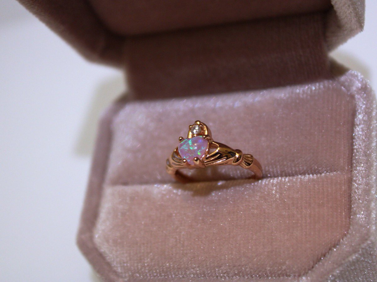 lilaclilyjewels's tweet photo. Finishing up some new claddagh rings I’ll be releasing soon~ ✨🤍 

A claddagh was one of the first pieces of jewelry my mother passed onto me when I was young. It felt so special to be trusted with such a sentimental family treasure. I can’t wait to pass this one to you all! ✨ https://t.co/Z0ecZoa6GY
