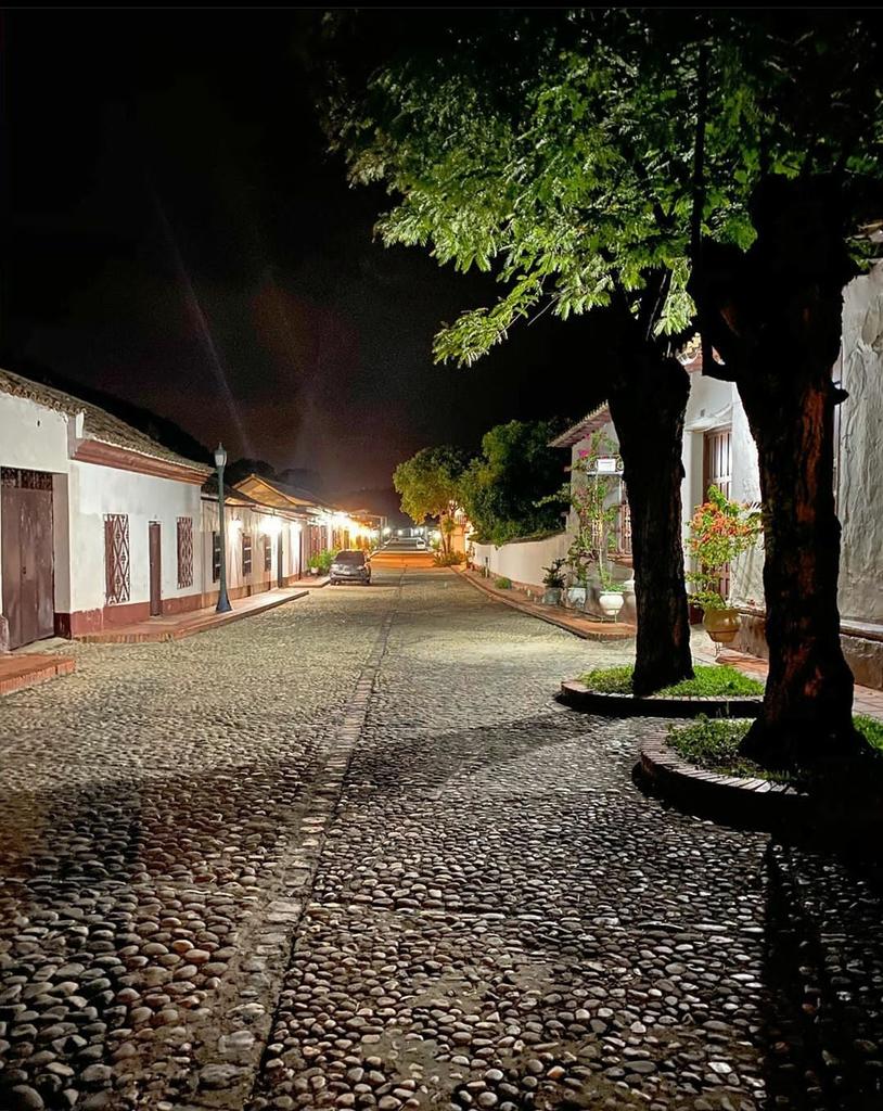#BuenasNoches desde San Pedro del Río.... https://t.co/kzdcEeqPvQ