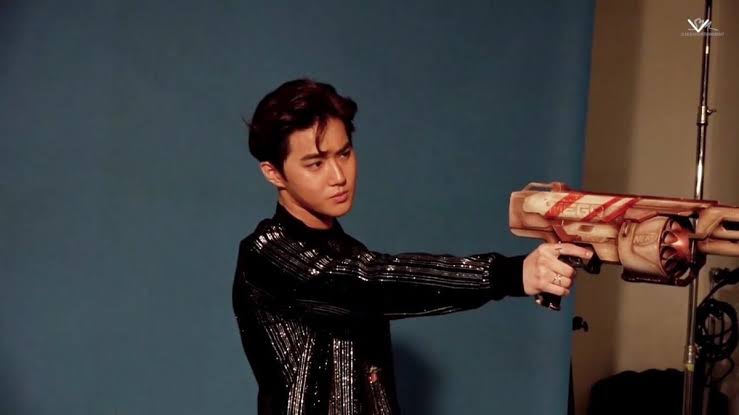 Suho: Don't messed up with my children if u don't want to messed up with my gun bitches.