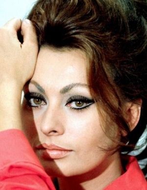 Happy Birthday to the gorgeous Sophia Loren     