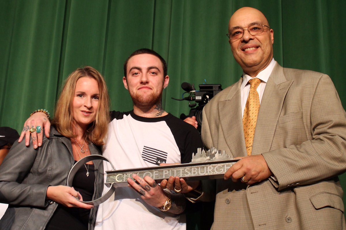 7 years ago today, Mac Miller received the key to the city of Pittsburgh &amp; Sept. 20th was declared ‘Mac Miller Day’

Happy Mac Miller Day!