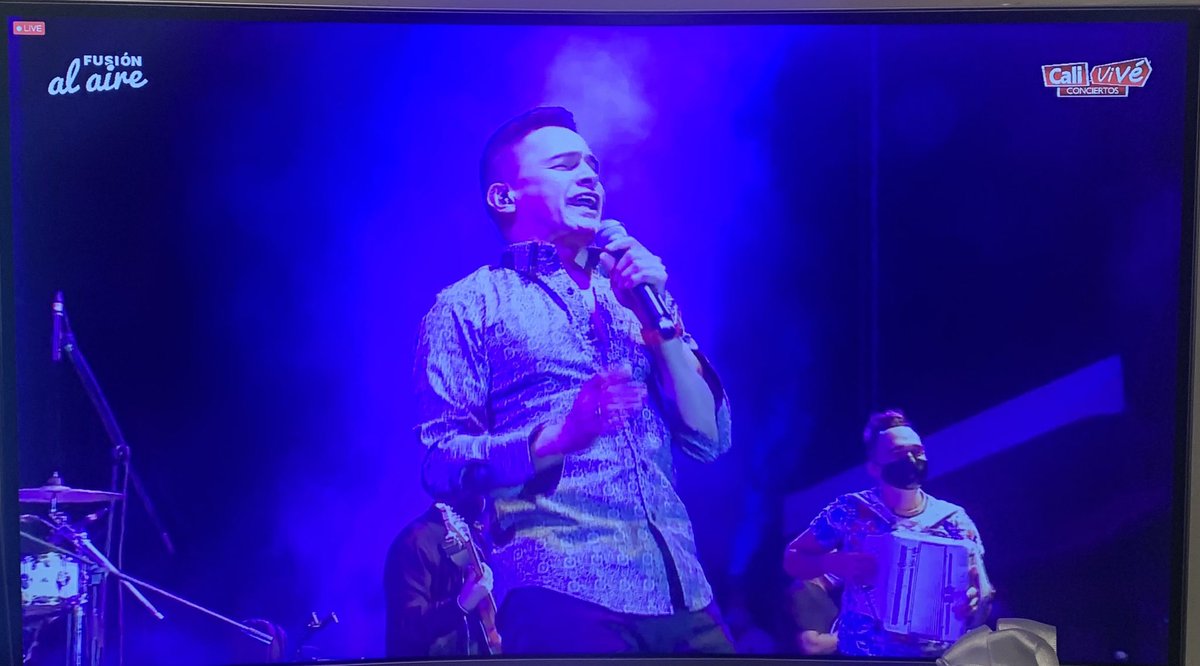 IguanaCL's tweet photo. Ahora es el turno de #JorgeCeledon en #FusionAlAireCali @Jorgitoceledon y @sergioluisr09 https://t.co/nidpk69zfP