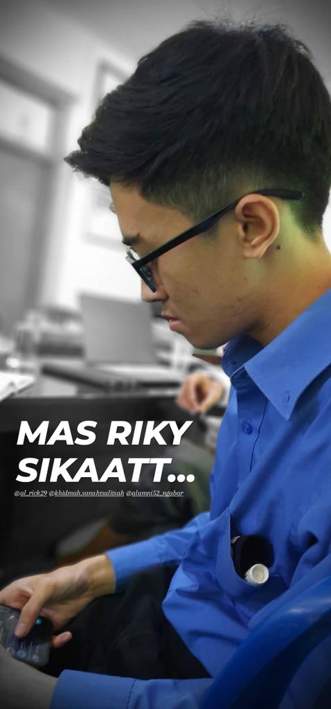GhiffariSaid's tweet photo. Wakafnya alumni 52
Multifungsi
Panitia segala kepanitiaan
Yang penting dikasih nasi 😂
Barakallah ust @AlRick29 
.
.
. 
Sikaatt ust 😆 https://t.co/HwN2XeBwMP