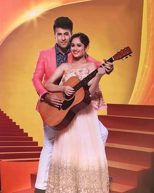 jannatzubairTFC's tweet photo. #TuAashiqui serial started on 20th,Sept2020 on @ColorsTV
So,Today 3years for TuAashiqui
Keep active guys lets rock on Twitter at 4pm to 7pm today
My request to all #jannatzubair fans &fan pages
We r all here to support #jannat
@jannat_zubair29
Love:#JZRDevotee #JannatZubairTFC https://t.co/Lzc8ExUUkI