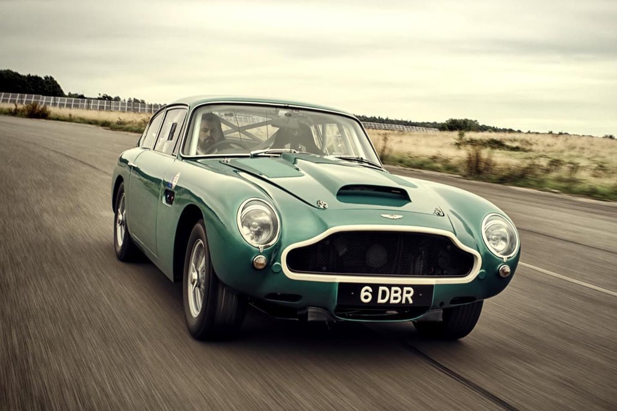 PistonHeads's tweet image. One very dedicated PHer and his pals have created an incredible DB6 rally car to take on the Carrera Pan Americana.

Read all about it here pistonheads.com/news/ph-featur…

#AstonMartin #DB6 #PistonHeads