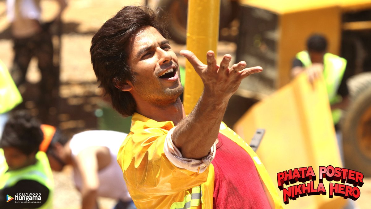imshiva17's tweet photo. Celebrating 7 Years of super-hit mass comedy drama #PPNH

Top notch act by #ShahidKapoor 
as #ViswasRao , coolest of all 👮 

#IleanaDcruz #NargisFakhri 
#PhataPosterNiklaHero
#7yearsofPhataPosterNiklaHero 

@shahidkapoor @Ileana_Official @NargisFakhri @RameshTaurani https://t.co/bQsEf6OFJm