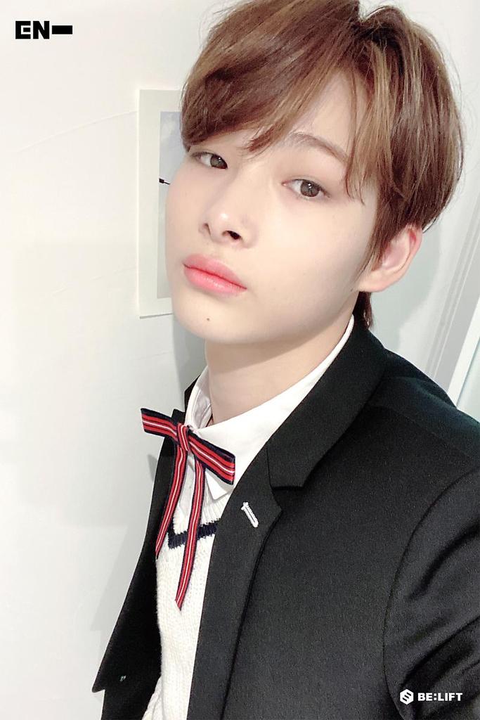 Enhypen нишимура. группа enhypen ники. Enhypen макнэ. нисимура рики enhypen. Niki айдол.