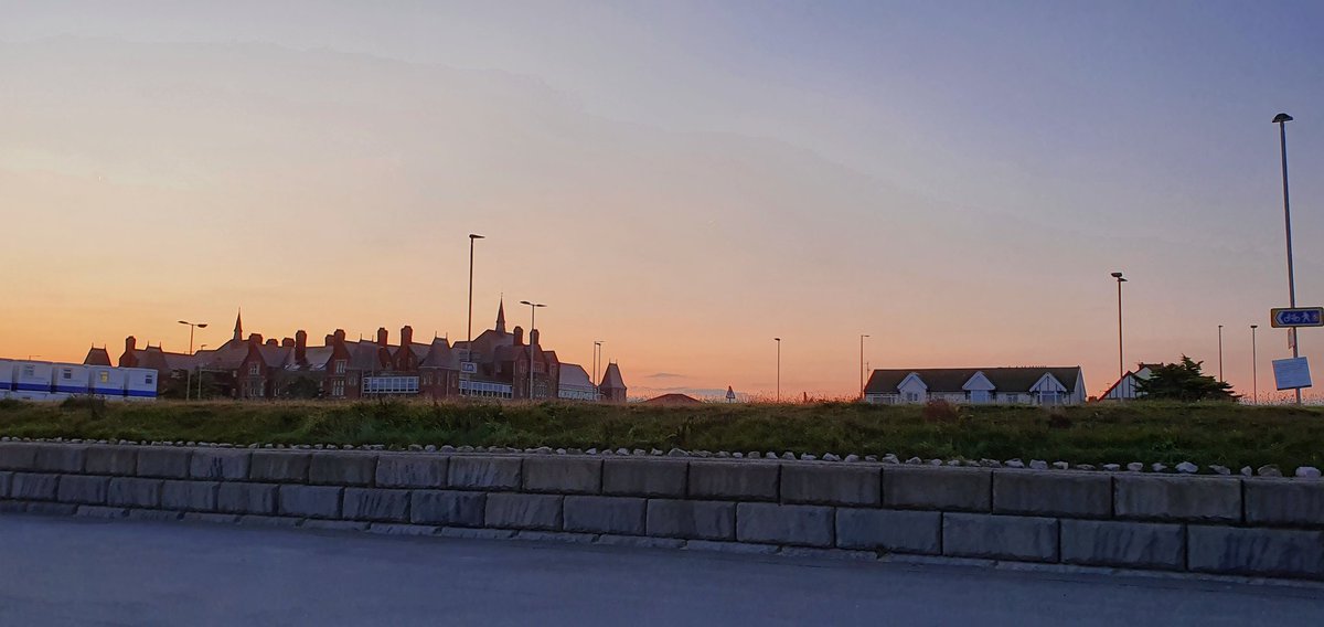 ParrySandy's tweet photo. I LOVE RHYL ❤born and bred here❤ the finest of parents ❤ met THE love of my life here ❤ we married here ❤ we raised our children here ❤ and now grandchildren ❤whats not to love ❤ 🙏 https://t.co/BsYrX3OQec