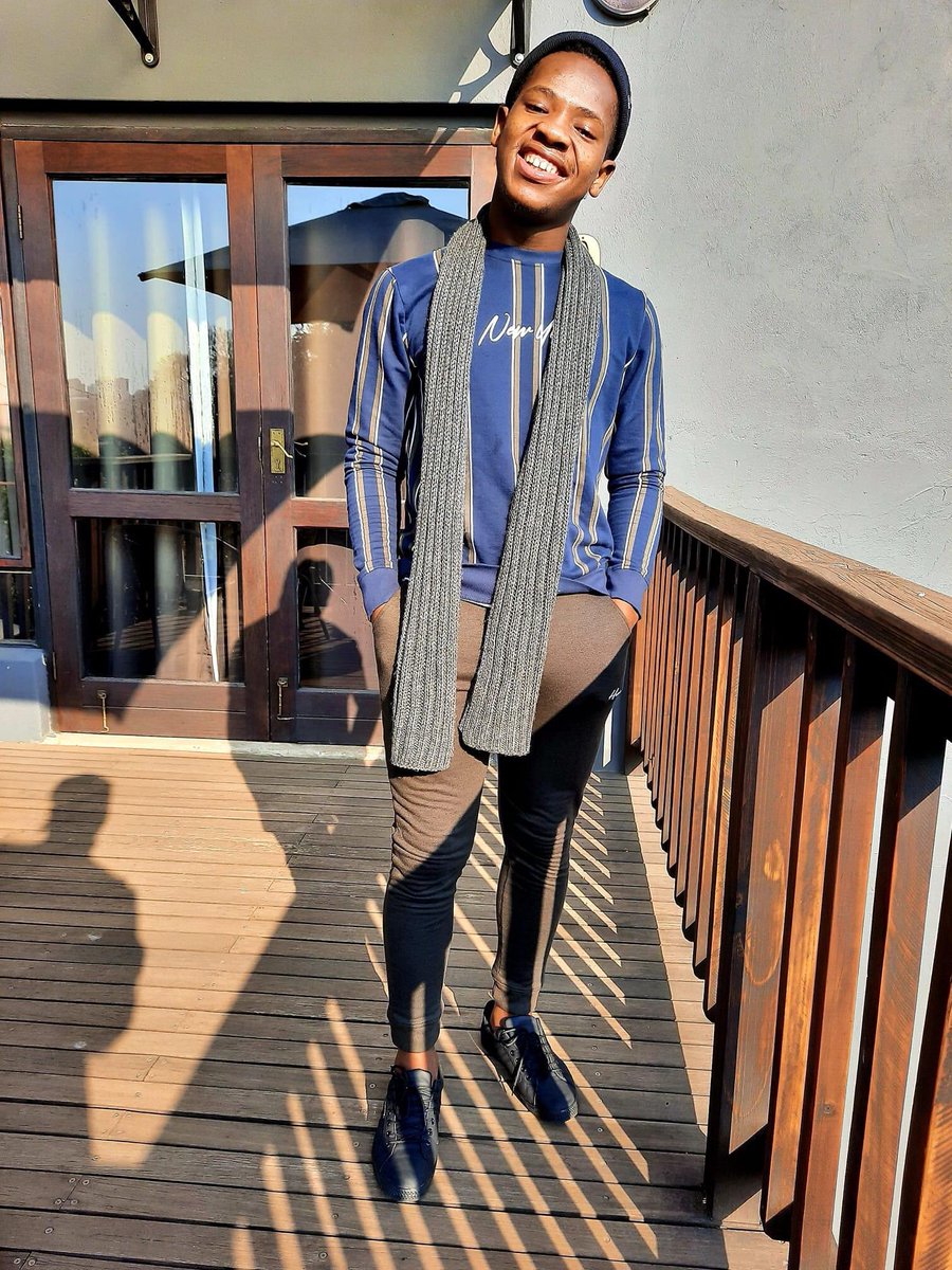 MrMusicFans1's tweet photo. In few hours I will be live on channel 161 (Mzansi Magic) at 17h00 for my Idols South Africa perfomance. I just woke up in the morning and the lord said, "Open Jeremiah 1 vs 8 and 16"...and guess what, I just smiled like this.
#KZN
#RichardsBay
#TeamMrMusic
#WevoteToday https://t.co/TarzQTbxal
