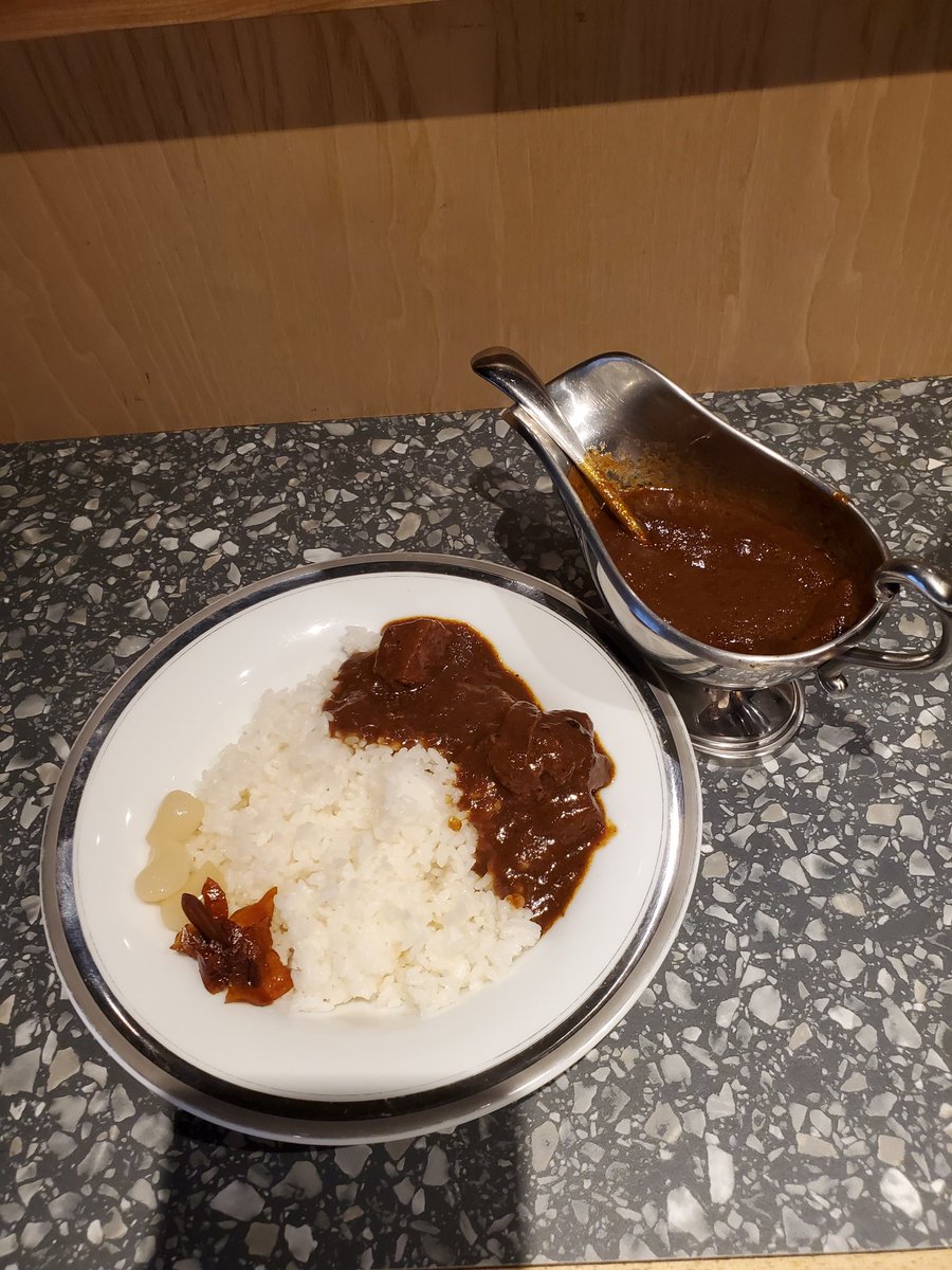 dyna440's tweet photo. 恵比寿でランチ
カフェラテと欧州カレー
カレーがコクがあって美味しい👍

#MARGOTH
#恵比寿カフェ https://t.co/O1fLKkYRyN