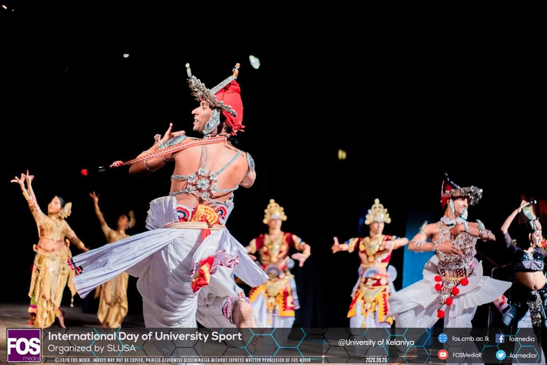 FOSMediaR's tweet image. Celebrating the International Day of University Sport with the Sri Lanka University Sports Association

Full album on our Facebook page at: facebook.com/64696970865113…

#LetsIDUS 
#fosmediar