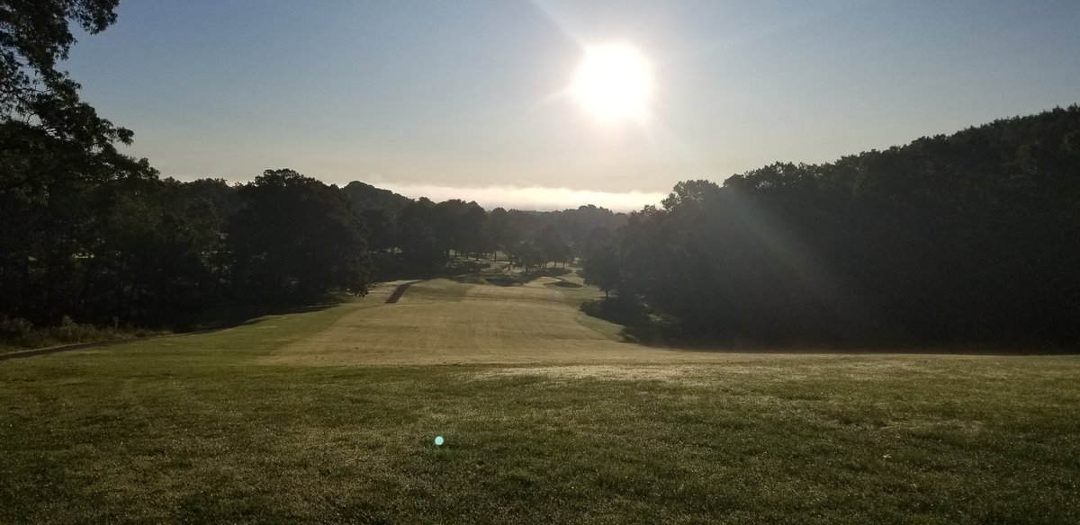 hvccturf's tweet photo. Little bit of frost around this morning.  Looks like more of the same tomorrow morning.   Loving these chilly starts to the day https://t.co/zcRKdCOnVf