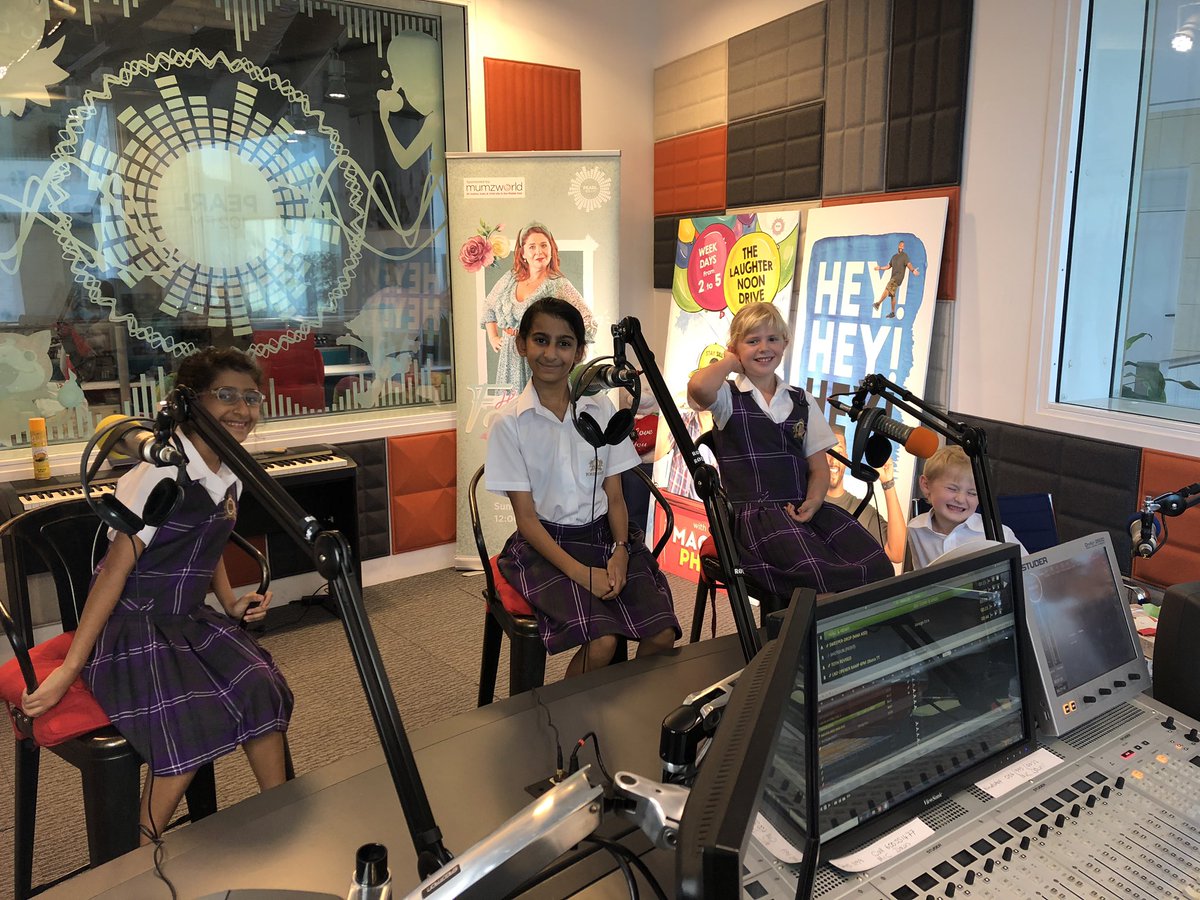 Great to have the presenters from <a href="/kidz_newz/">NewzKidz</a> on The Laughter Noon Drive. @ForemarkeDubai <a href="/1magicphil/">Magic Phil</a>