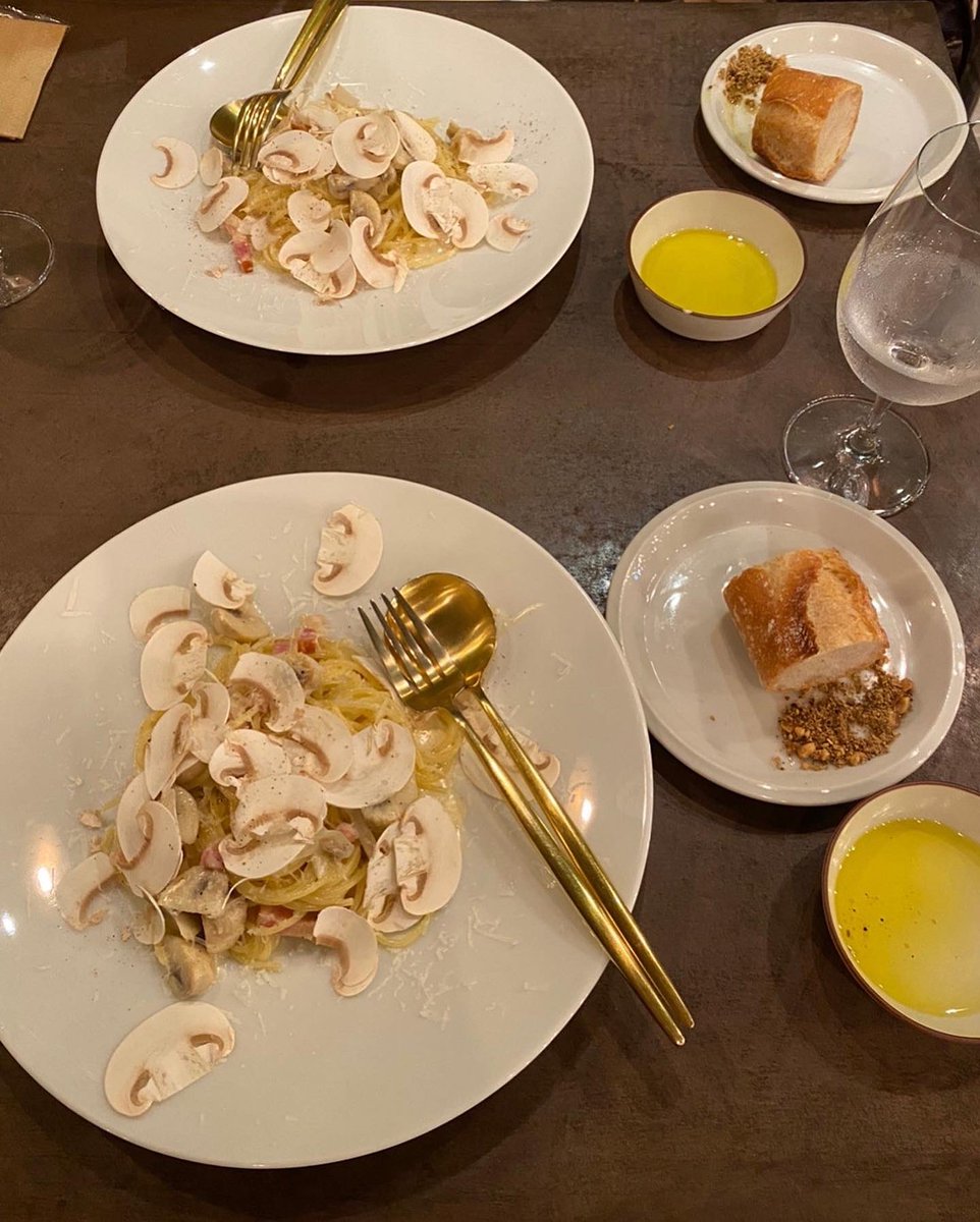 _lena0310_'s tweet photo. 久しぶりに会う友達とランチ🍴
GYRE FOOD bonelan というお店へ🤍
お食事が美味しいのはもちろん、店員さんの接客も丁寧でとても雰囲気がよく居心地よかったです💐
また行きたいお店♡ https://t.co/6fl0hDrJEq