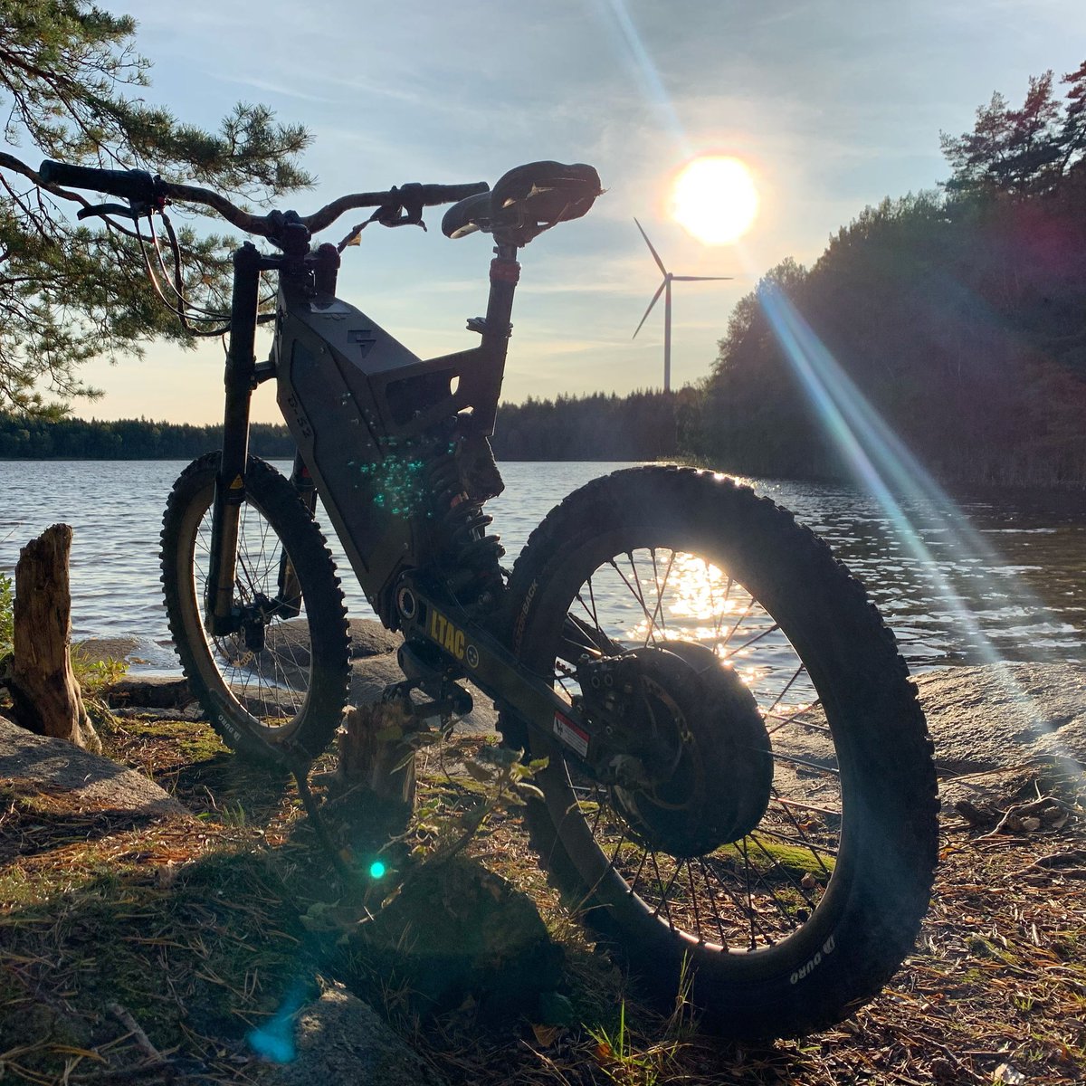 StealthSweden's tweet photo. Driven av vinden. 6200W 80km/h 100km-aktionsradie https://t.co/qbPMBhvzdl