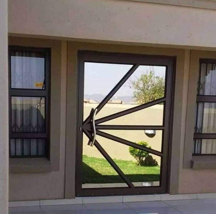 MpholozaProject's tweet image. 🔵Manufacturers and Installers of Aluminium doors and windows
 🔵Frame or frameless, shop fronts , windows , hinge doors, pivot doors
🔵 Sliding folding doors, sliding stacking doors, patio doors, skylights and showers

Call/Whatsapp: 072 979 9226 for a quotation.