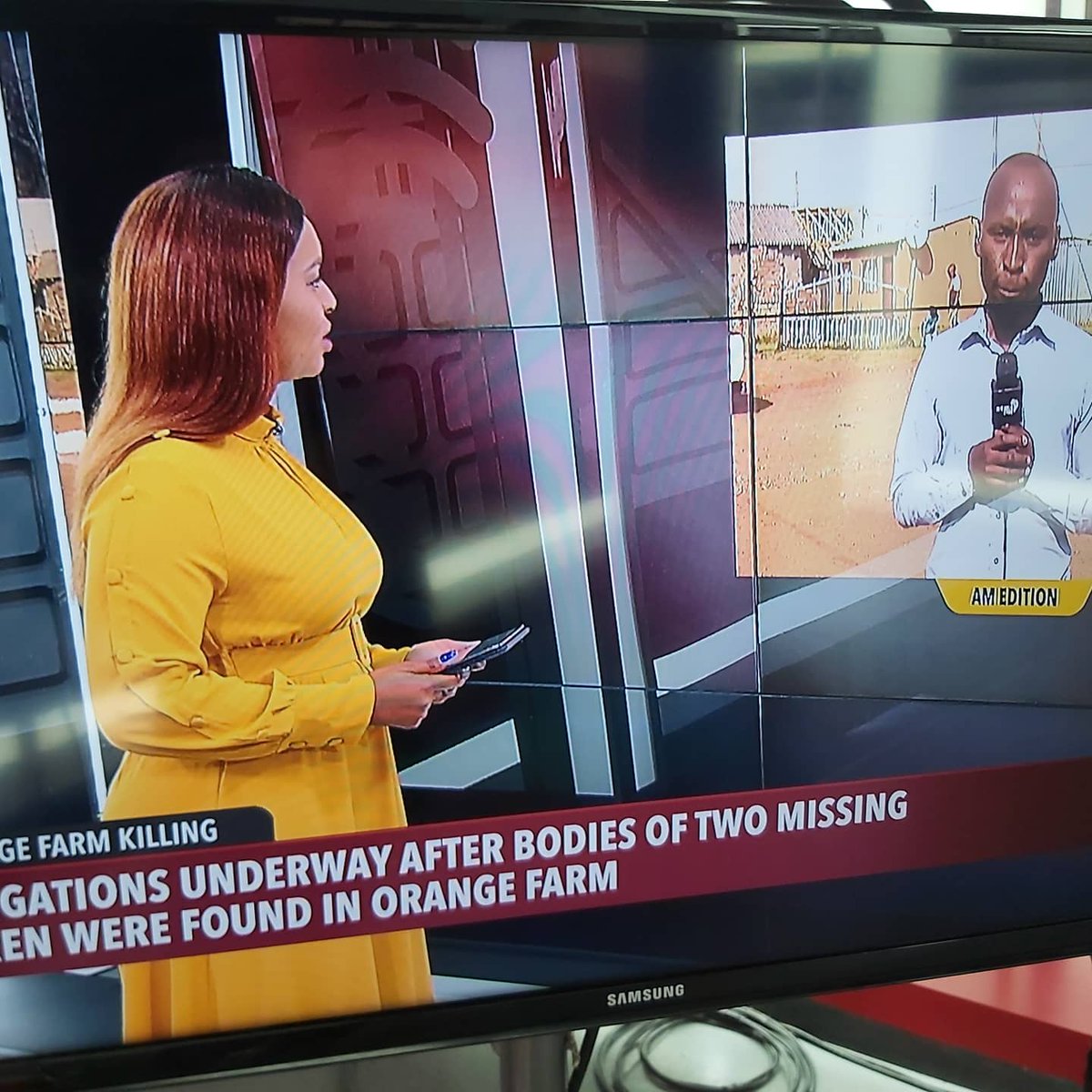 KeoraHlope's tweet photo. @tumikgasoe and I have your latest news and sport updates 9am-12noon
@newzroom405_ @newzroom405
#Newsfeed #Newzroom405 #NewzroomAfrika
#News #WeekendNews
#Weekendnewsteam #WeWorkHard #WorkThings https://t.co/1MkImsrKYt