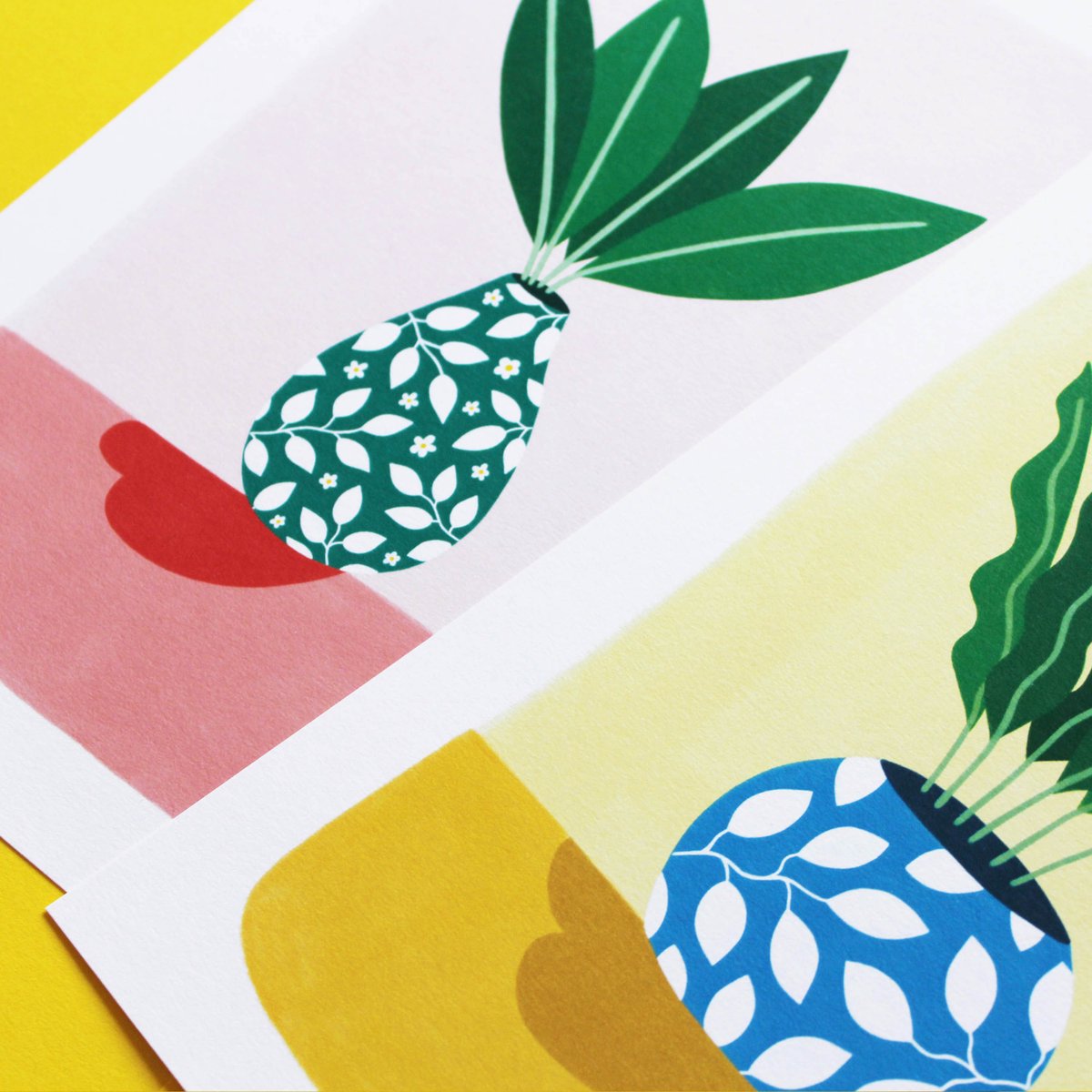 Happy Sunday and hello #UKGiftHour #UKWeekendHour! Here’s to a good sales day 🍋 we sell colourful pins, prints, cards and notepads 📝 Etsy.me/2PoBPhe