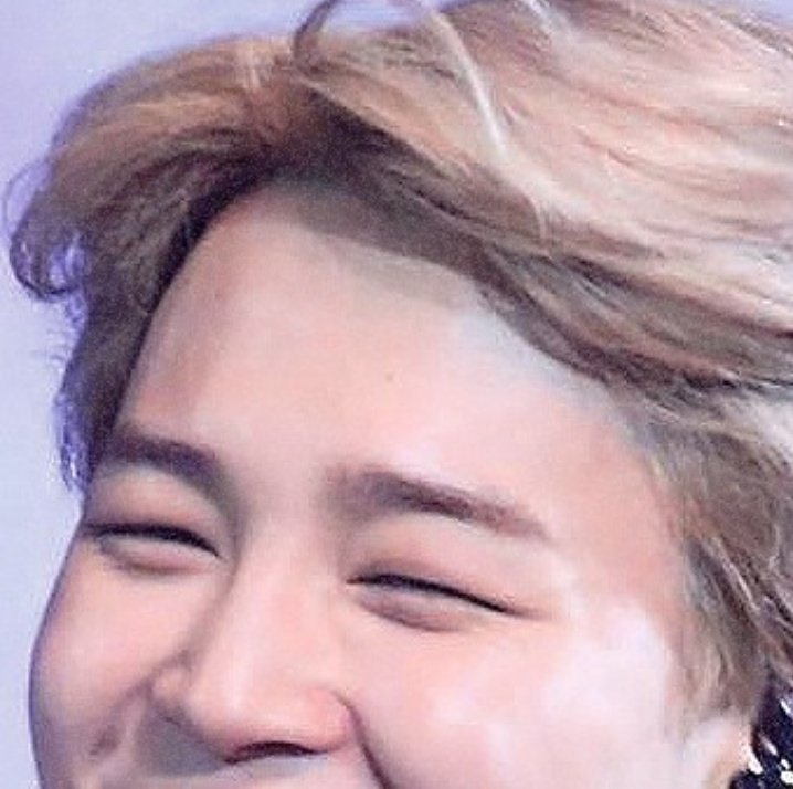 the cutest eye smile
