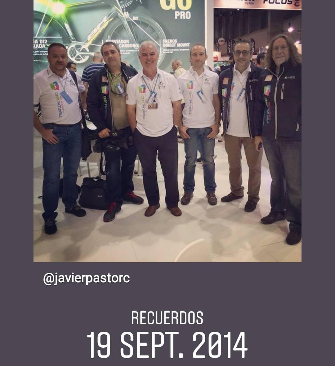 El nucleo creador de <a href="/TriatlonLand/">TRIATLONLAND</a> en <a href="/iberobike/">iberobike</a>, de eso hace 6 años. El tiempo pasa y las experiencias vitales, también. instagram.com/p/CFVRAxxhRLY/…