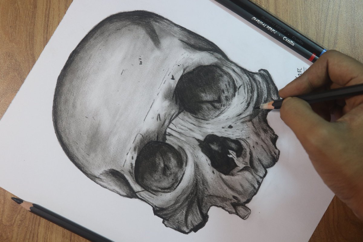 ArtwithAnwit's tweet photo. Charcoal pencils unboxing and review uploaded on my YouTube channel. Please go and watch this video. 
YouTube - Art with Anwit 
Video link - https://t.co/6zoQkjQHii https://t.co/LnUFIIEjdF