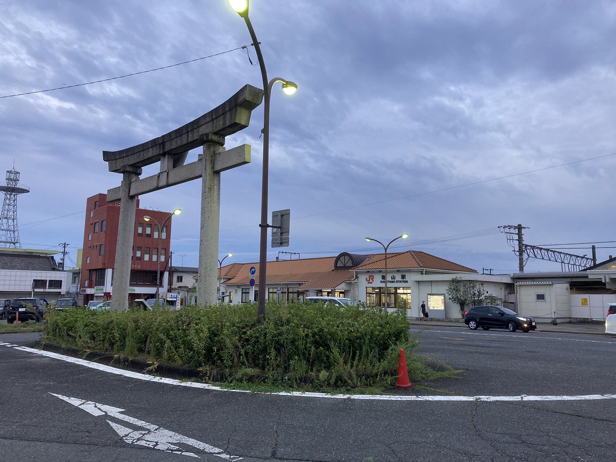 Tfukomoto 亀山駅から平田町駅までは バスで短絡する 関西私鉄巡検