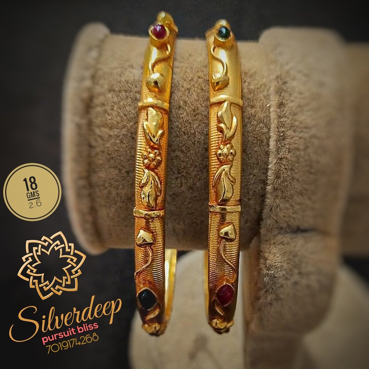 #bangles #floralbangles #redstonebangles #whitestonebangles #specialdesign #simpleyetelegant 

#goldplatedsilverjewelry
#jewelrydesign #antique925silver
#silverjewelry #925antiquesilver

#SILVERDEEP

#7019174268 call-text-whatsapp

Email : silverdeep925@gmail.com