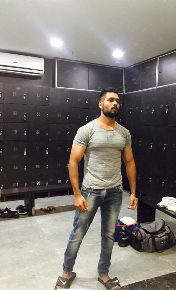 Divvessh's tweet photo. Keep going. Never give up on a dream just because of the time it will take to accomplish it. #djdivesh #sundayvibes #fitness #fitdj #fitnessislife #lucknow #dj #Bollywood #music #decibelrecordsbydjdivesh https://t.co/VKH4FDuzyl