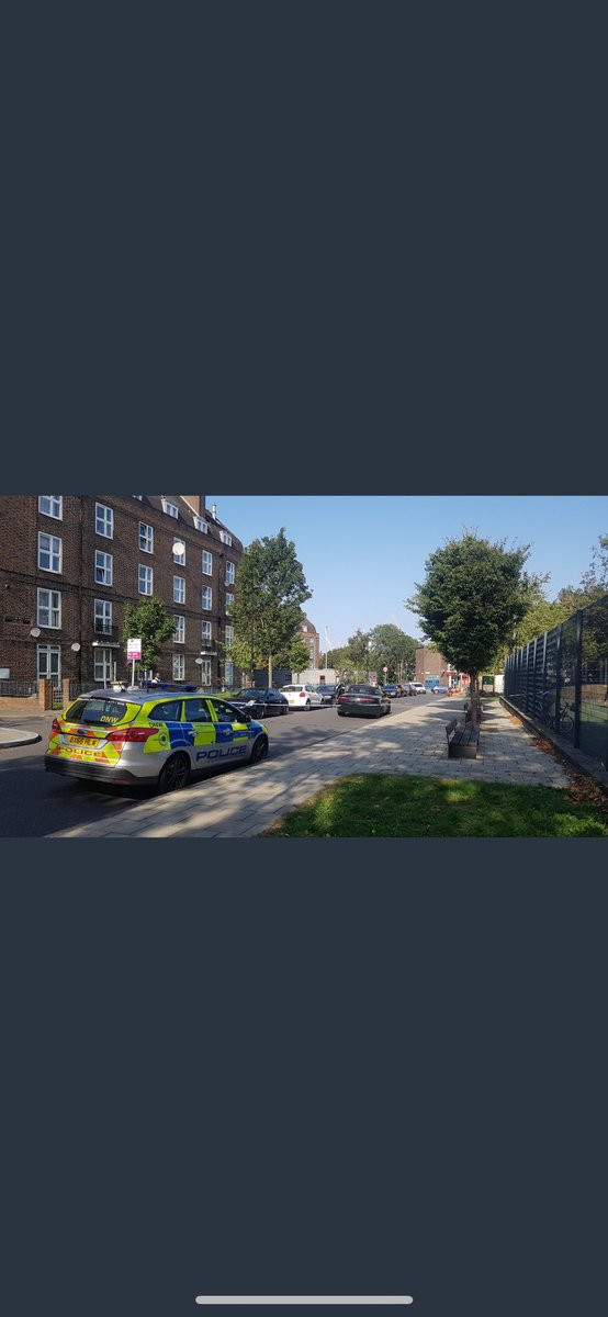 999London's tweet photo. #Lambeth 
1/2: A 29-year-old man is in hospital with a suspected broken leg following a disturbance in #Stockwell, south-London. 

Another man is also in hospital — his condition is currently unknown. 

The two men were hit by a car on Union Grove, SW8, this morning. https://t.co/TIEi3Ha1c8