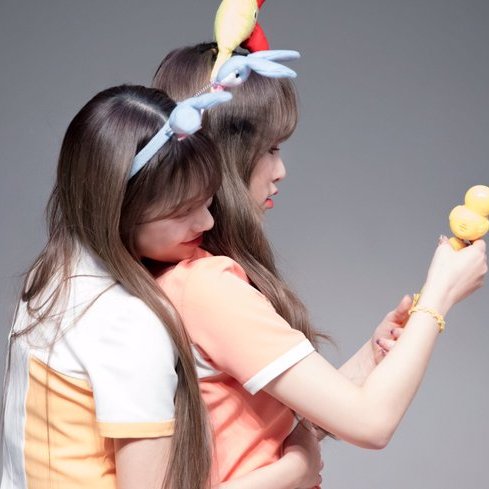 yulyen pics that give off gfs vibes ; a thread