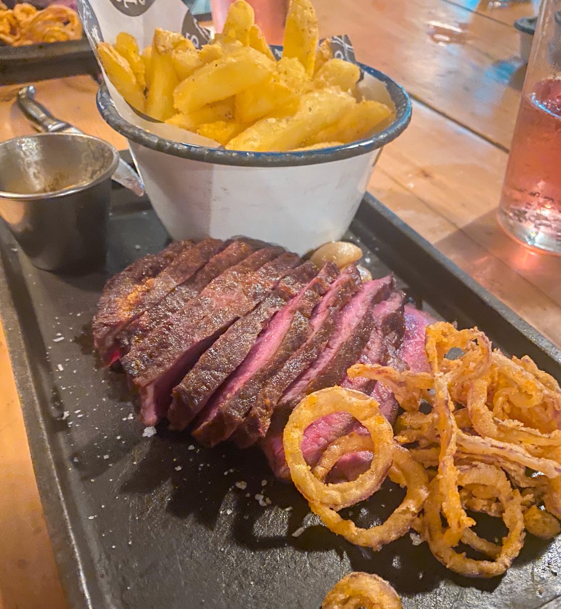 TheMiniMesAndMe's tweet photo. We had such a lovely meal at @The_Smoke_Pit last night ๐
How did you spend your Saturday night?
#northantsbloggers #NorthantsTogether #northantshour #eatlocal https://t.co/oukWPmBeL2