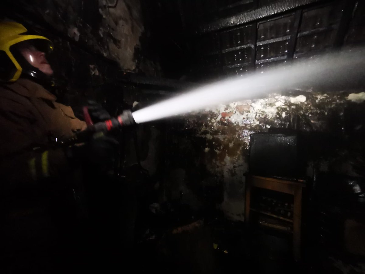 AFRSYatton's tweet photo. Last night we attended a fire in an outbuilding in Congresbury along with @AFRSWeston and @AFRSWinscombe The fire was extinguished using breathing apparatus and hose reel jets. https://t.co/1p4mP6XSKD