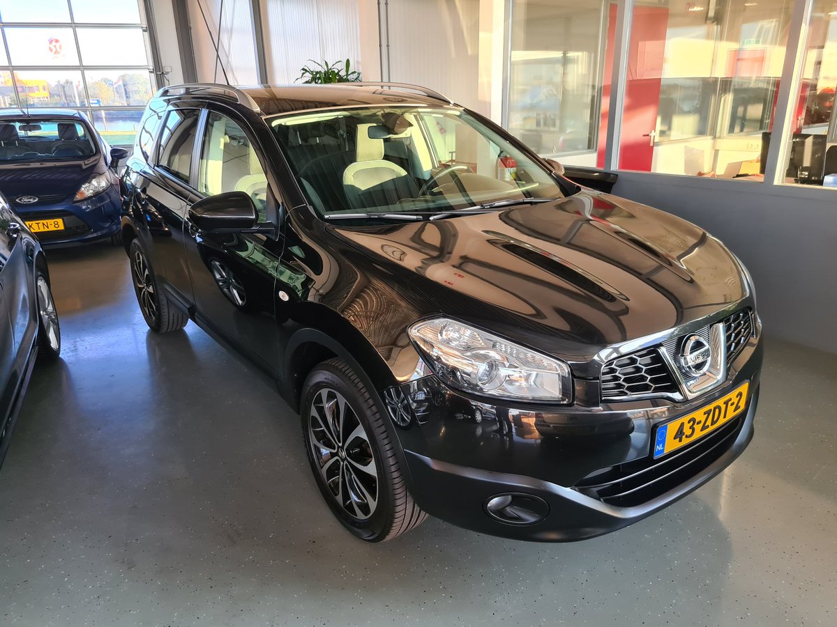 Vanochtend vroeg deze Nissan Qashqai+2 afgeleverd. 7 zitplaatsen, voor als schoonmoeder ook eens mee moet