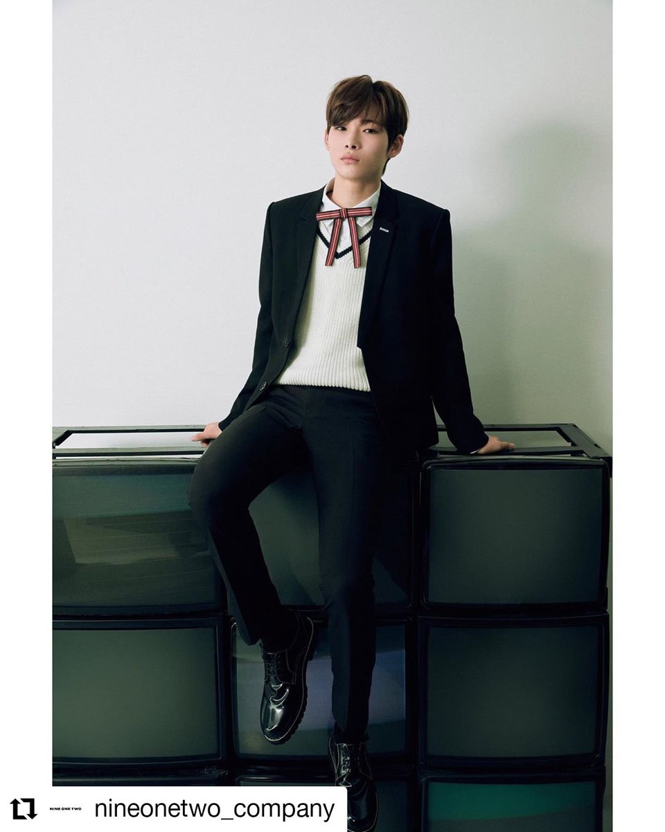 enhypenfashion's tweet image. The suit is customized by #nineonetwo

#ENHYPEN #엔하이픈