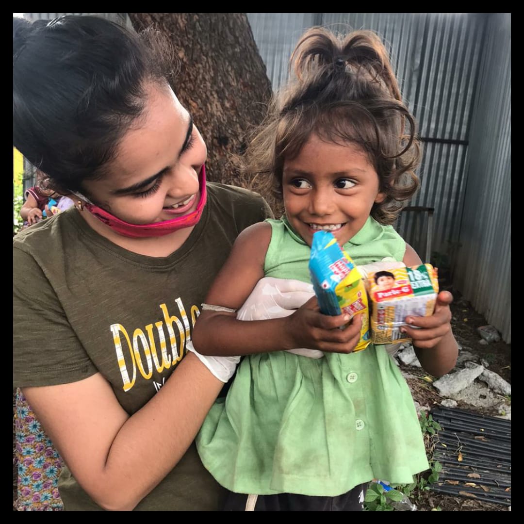 wehelphelpers's tweet image. It&apos;s said &quot;Happiness is not something ready made.
It comes from your own actions.&quot; And for us, that action is helping others and seeing a smile on their face. A glimpse of our volunteers in Bharuch who distributed 150+ eatables to the needy ones. #WeHelpHelpers