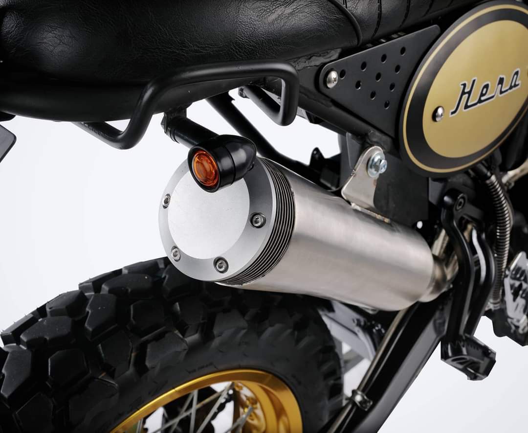 BullitJapan's tweet photo. 🤔 what model is this?

Post your answer in the comments !

#BullitMotorcycles
#BullitAddict
#BeMyHero
.
.
.
.
.
#scrambler #hero #bullit #bullitrules #moto #motorbike #motorcycles #fun #offroadmoto #exhaust #classicmotorcycle #vintagebike #freedom #roadtrip #amazing #new https://t.co/1lXBbQgUT9